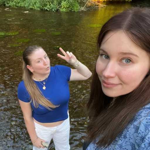Profile image for pet sitters Lilou & Julie