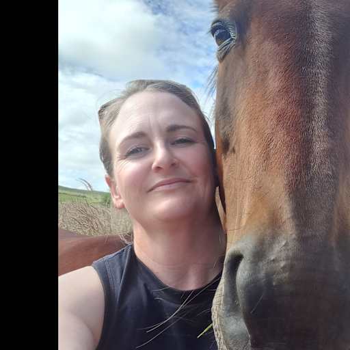 Profile image for pet sitter Ema