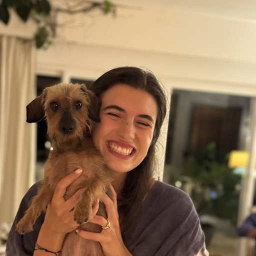 Profile image for pet sitter Adriana