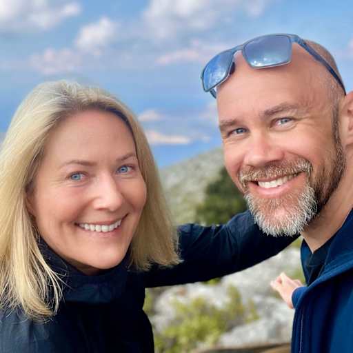 Profile image for pet sitters Marit Helena & Henrik 