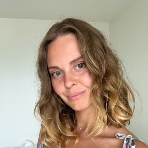 Profile image for pet sitter Veera