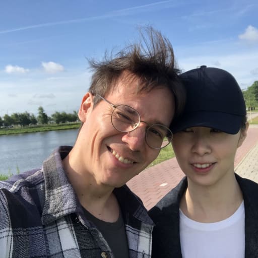 Profile image for pet sitters Jonas & Oi Leng