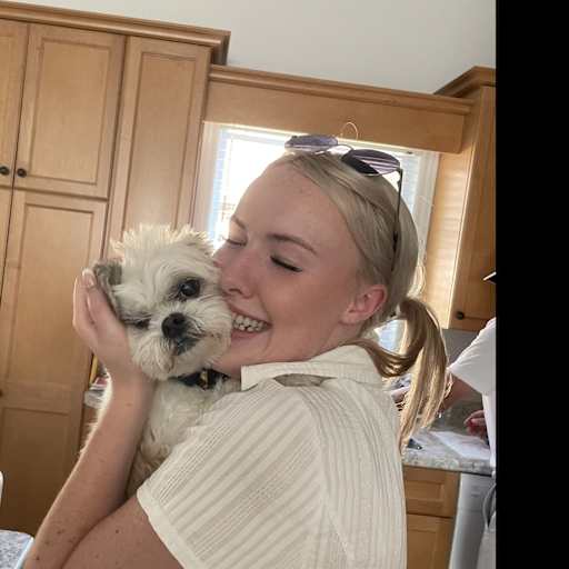 Profile image for pet sitter Naomi