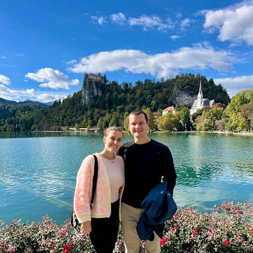 Profile image for pet sitters Fiona & Sebastian