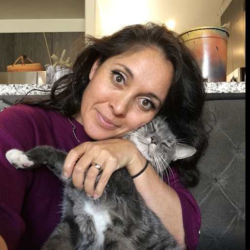 Profile image for pet sitters Angela & Jason