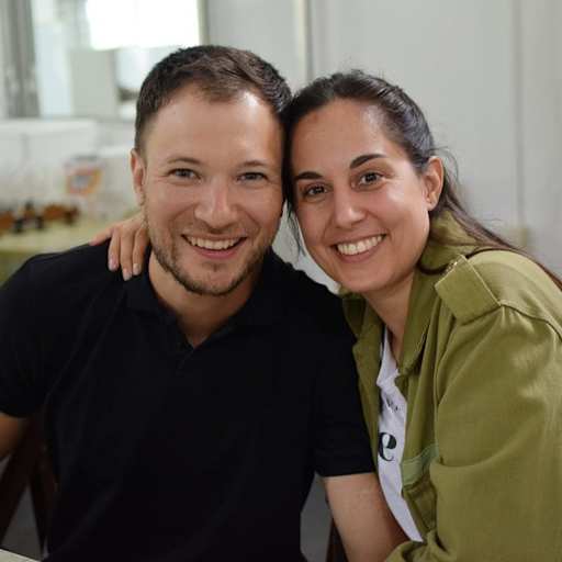 Profile image for pet sitters Josefina & Nicolas