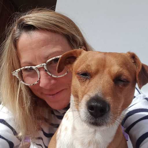 Profile image for pet sitter Karine