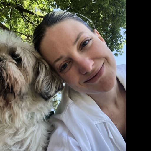 Profile image for pet sitter Pamela