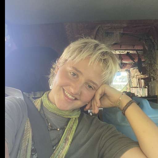 Profile image for pet sitter Isla