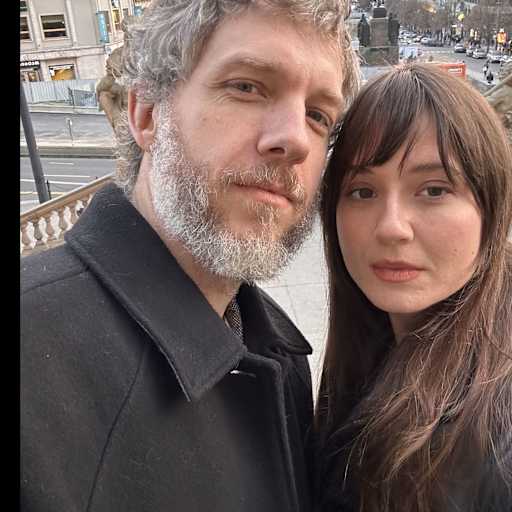 Profile image for pet sitters Scarlett & Nicolas 