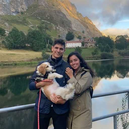 Profile image for pet sitters Sara & Álvaro