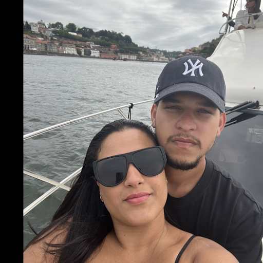 Profile image for pet sitters Jadhe & Marcelo