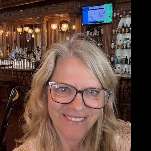 Profile image for pet sitter Kimberly