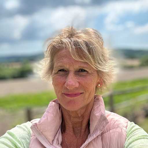 Profile image for pet sitter lizzie