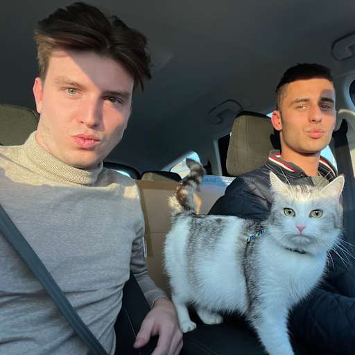 Profile image for pet sitters Jonathan & Mathias