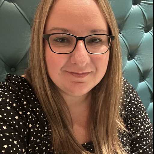 Profile image for pet sitters Laura & Damon