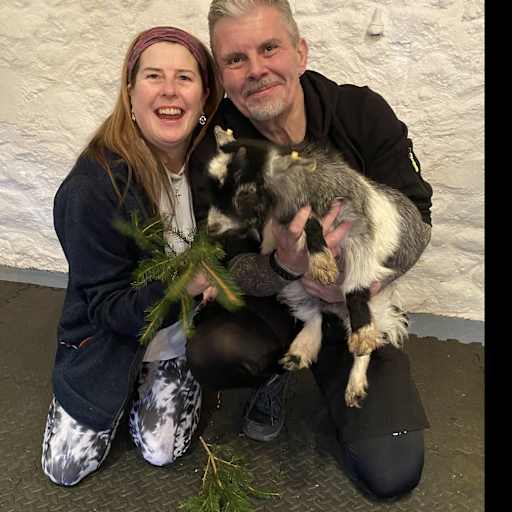 Profile image for pet sitters Lisa & Jonah