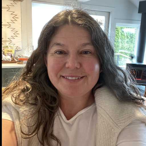 Profile image for pet sitter Ursane