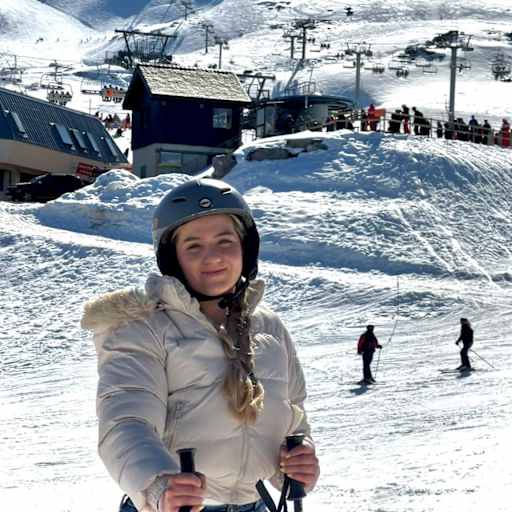 Profile image for pet sitter Estefania