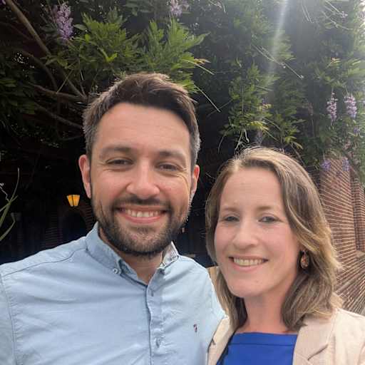 Profile image for pet sitters Nicole & Valentin