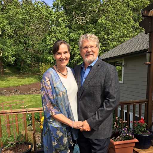 Profile image for pet sitters Brian & Elizabeth 