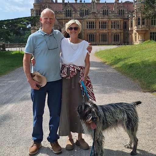 Profile image for pet sitters Wendy & Charles