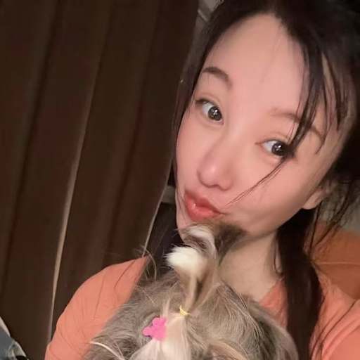 Profile image for pet sitter Yi