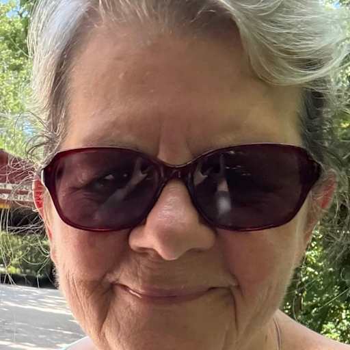 Profile image for pet sitter Rhonda