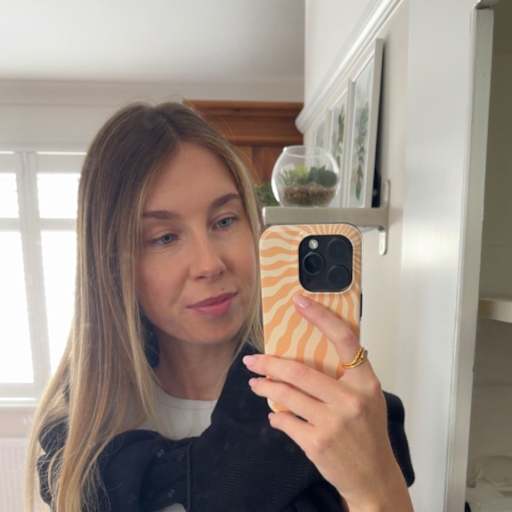 Profile image for pet sitter courtney