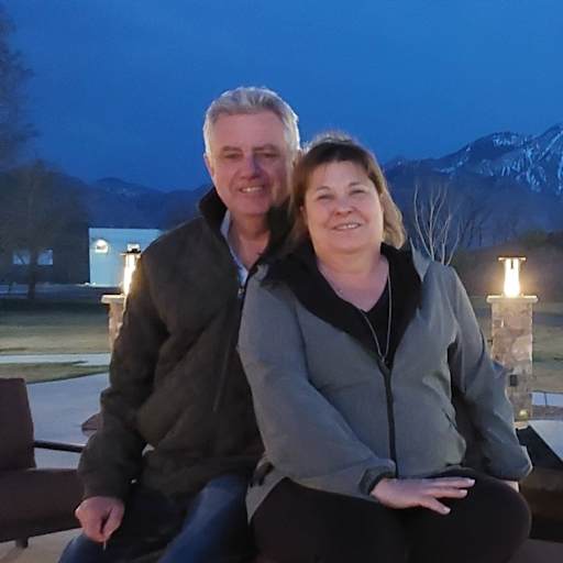 Profile image for pet sitters Terri & Pat