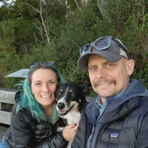 Profile image for pet sitters Amanda & Zach 