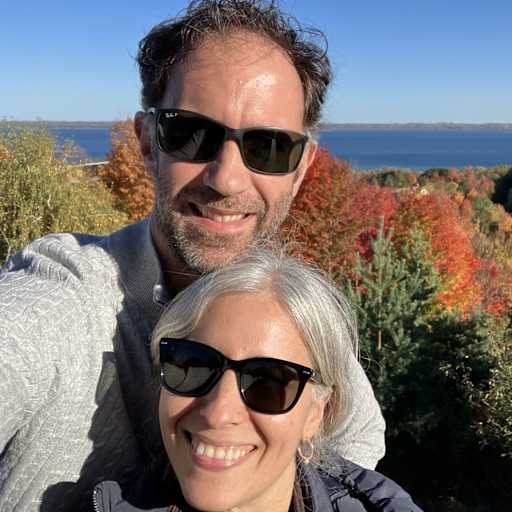 Profile image for pet sitters Mercedes & Enrique