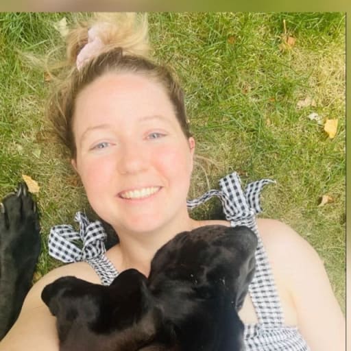 Profile image for pet sitter Emma