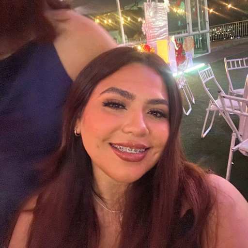Profile image for pet sitters Karely Lizbeth & Brandon 