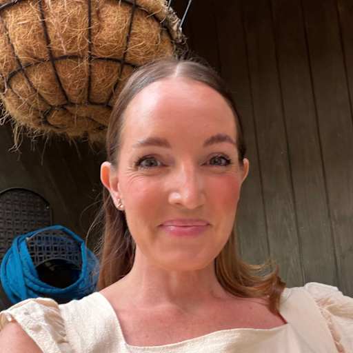 Profile image for pet sitter Lindsey