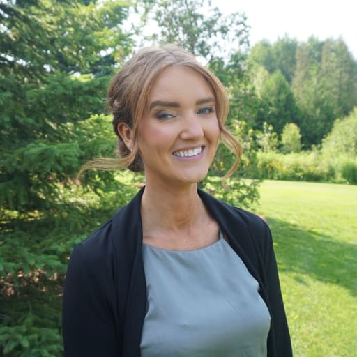 Profile image for pet sitter Lauren