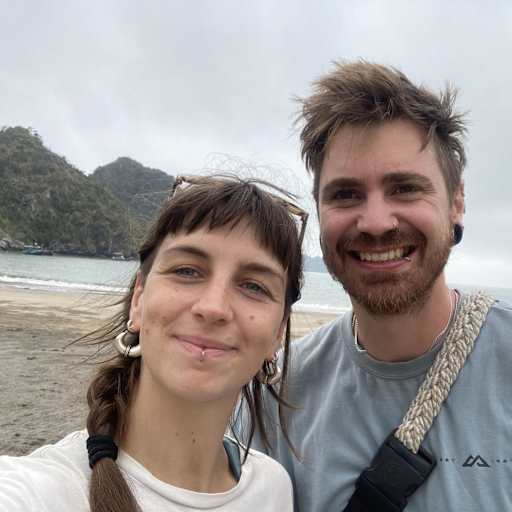 Profile image for pet sitters Jessica & Kyle