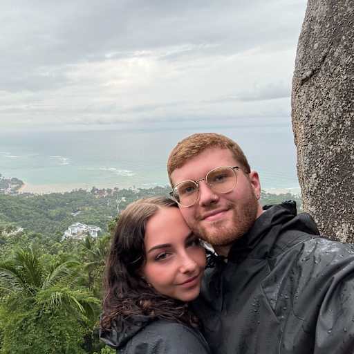 Profile image for pet sitters Lisa-Marie & Lukas