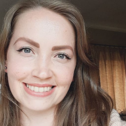 Profile image for pet sitter Julia