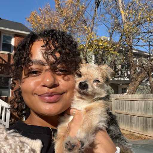 Profile image for pet sitter Karlissa