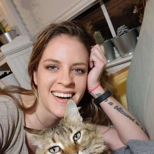 Profile image for pet sitter Chrisie