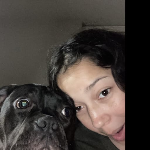 Profile image for pet sitter Alyviah