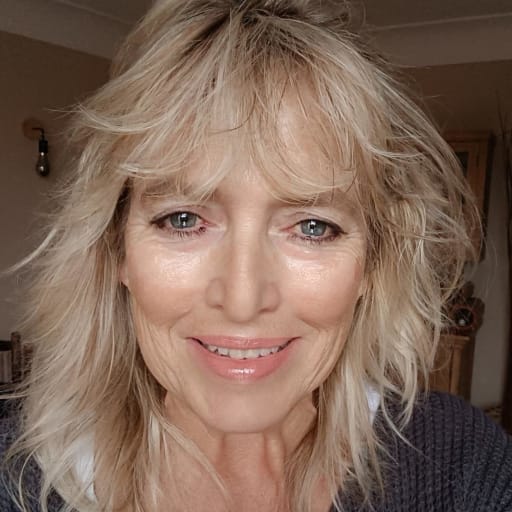 Profile image for pet sitter Debbie