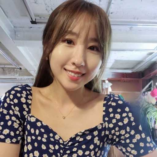 Profile image for pet sitter Youn Kyung