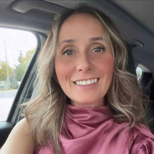 Profile image for pet sitter Lindsay