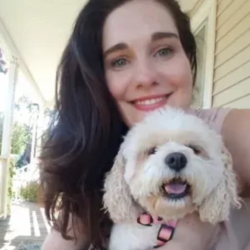Profile image for pet sitter Emily