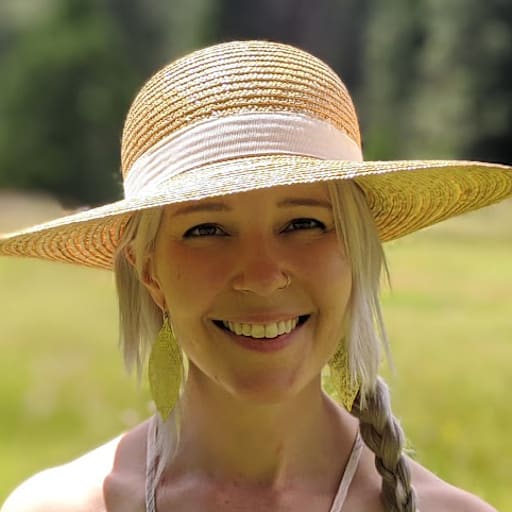 Profile image for pet sitter Allison