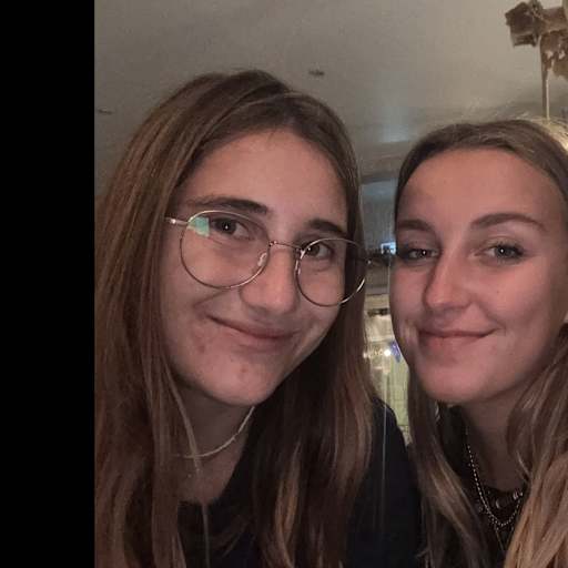 Profile image for pet sitters solene & Shana