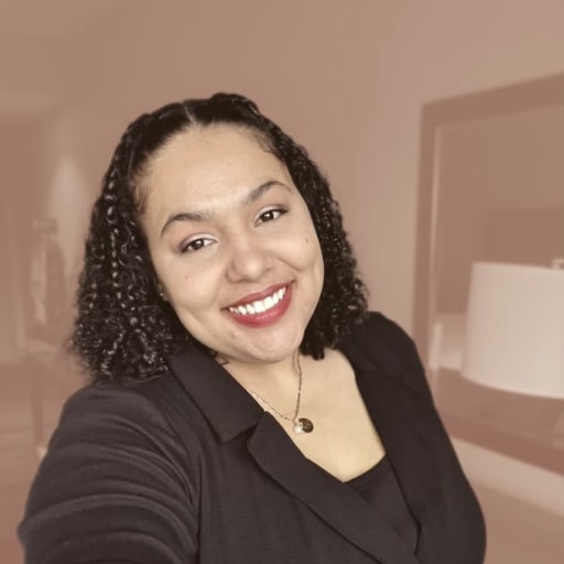 Profile image for pet sitter Li