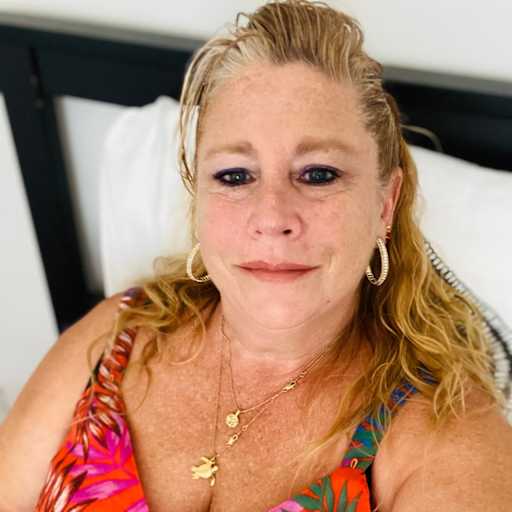 Profile image for pet sitters Jeanna & Chanel